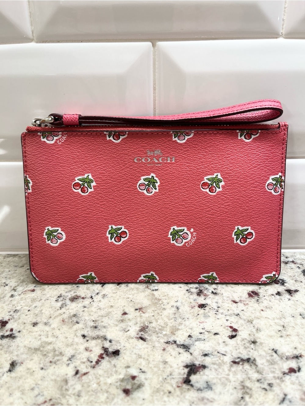 Coach Corner Cherry Medium Wristlet NWOT - Picture 1 of 9